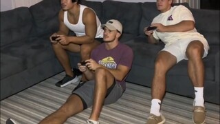 وقت ممتع للعب من قبل الأخوين جونسون