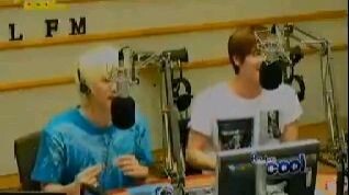110818 Sukira Eunhyuk sing live