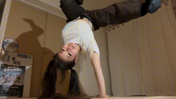 Nữ thần nhảy đường phố đẹp nhất, kỹ thuật nhảy siêu việt, chiêu cuối đứng bằng tay thật vững vàng 👍👍