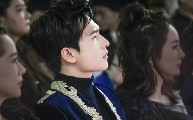 [Yang Yang] This TM is the best face in the entertainment industry!!!