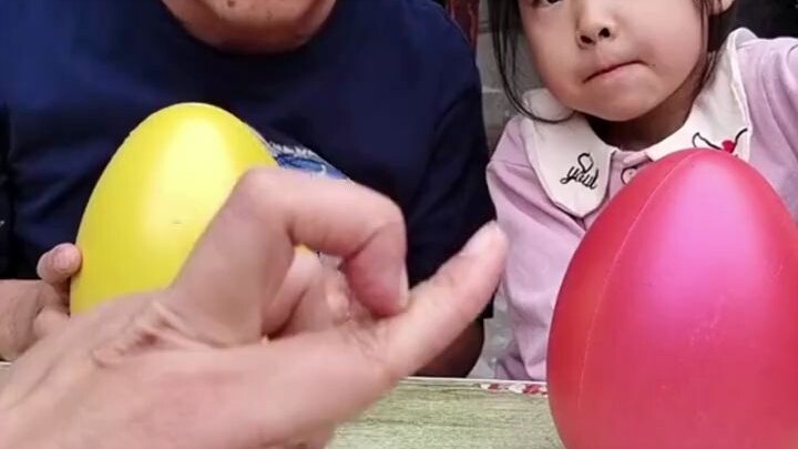 พ่อมักจะทำให้แม่โกรธ ดังนั้นวันนี้เขาจึงถูกลงโทษ