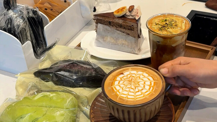 I Moved Back to My Hometown and Opened the Biggest Coffee Shop in Town—A Big Win!