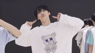 [Yan Haoxiang] Being silly by your side every day~ Being your most special fool~ 211219 "Fool" Pract