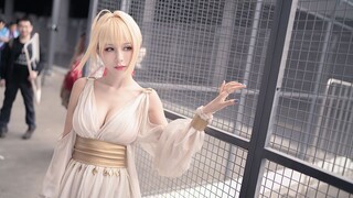 Super smooth cosplayers