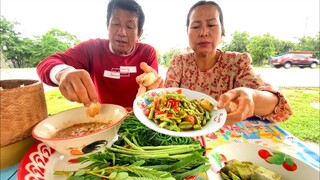 ป่นปลาทูผักสดลวกตำบักถั่วเผ็ดๆ