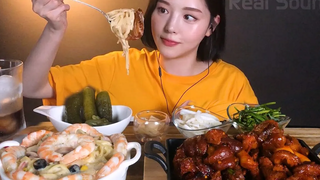 SUB) Giant Shrimp Cream Pasta & Spicy jokbal Pettitoes Mukbang ASMR