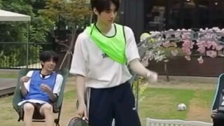 the highlights of ths ep is sunghoon and his frying pan with Jay in the back who's been laughing