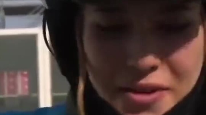 Eileen Gu menyampaikan pesan untuk sahabatnya, sang komentator, langsung ke kamera—tak disangka, med