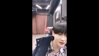 【周震南】周震南练习室清唱小星星 自带混响无敌好听