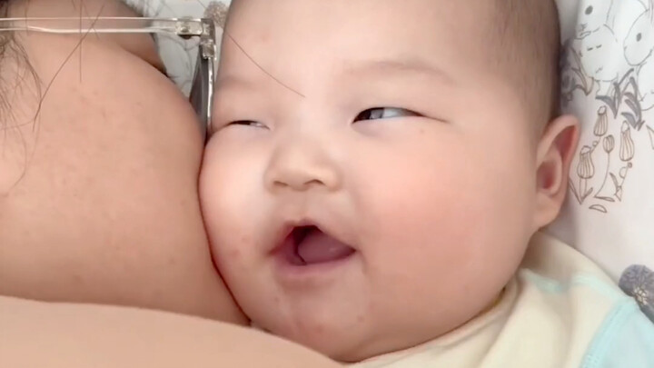 ความรักของลูกที่มีต่อแม่นั้นล้นหลามเกินกว่าที่คุณจะจินตนาการได้! แต่ความรักที่มีต่อพ่อน่ะ…ก็แค่ธรรมด