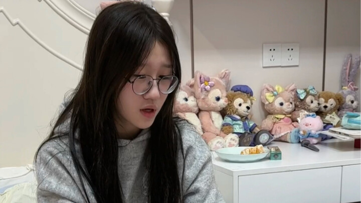 姐姐放假了，终于有人治治妹妹了