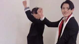 [Kamen Rider Polar Fox x Kings Team] General Uki and the Tanuki dancing the Kings Team OP dance