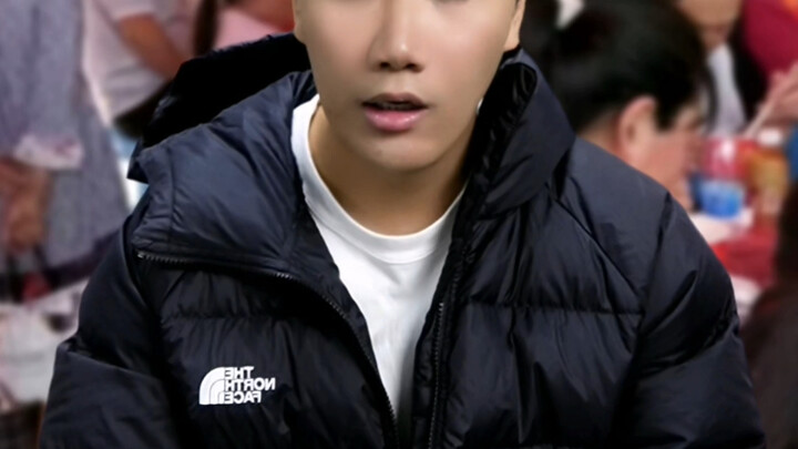 When You Face Relatives’ Grilling During the New Year #Nan Jiabin #Playing Multiple Roles Solo #Hila