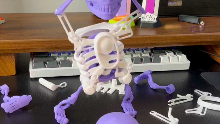 Cái đồ chơi nhỏ này thật là thú vị quá!