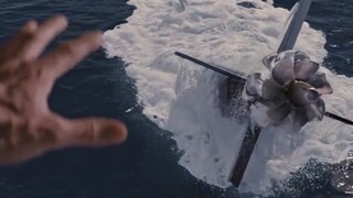 Magneto trẻ tuổi dùng tay hút tàu ngầm, cảnh tượng này có chút kinh hãi!
