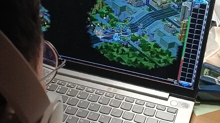 เพื่อนร่วมห้อง: ประสบการณ์การเล่นเกมดีมาก