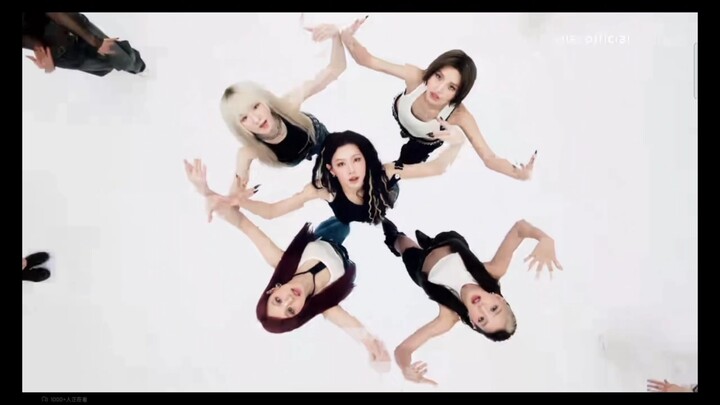 Idle trở lại bùng nổ