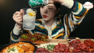 Sushi bò sống siêu to, udon kimchi, thịt heo chiên xù 1 #amthuc
