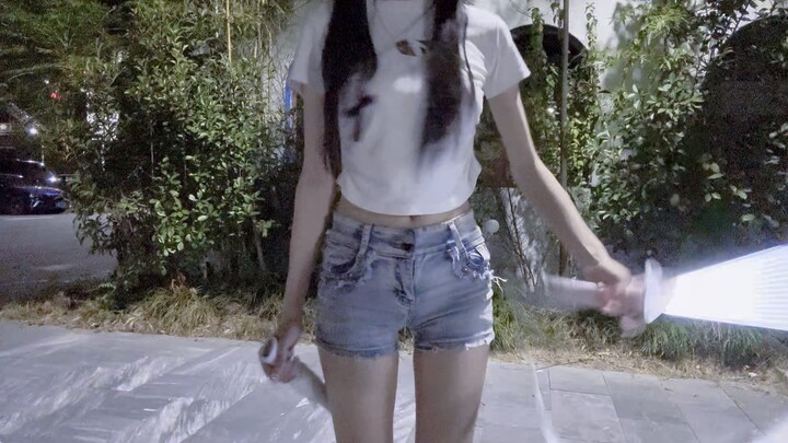 永不停息的雨季，是我潮湿的眼底。