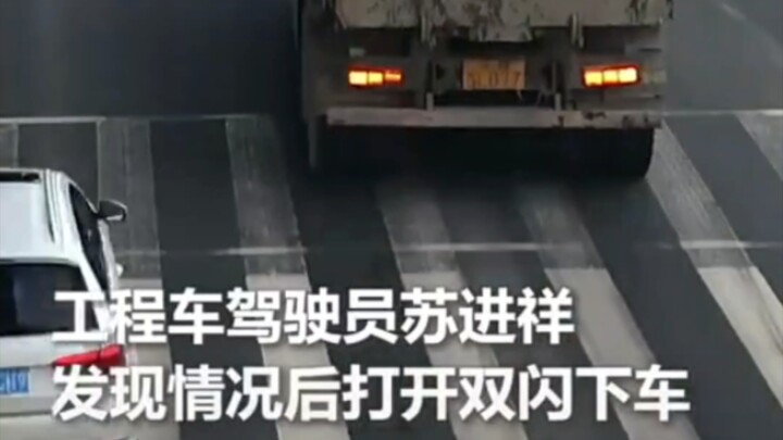 Anh bạn, từ giờ cứ để quà ở kính chắn gió phía trước đi, rồi anh sẽ thấy mình bớt được biết bao nhiê