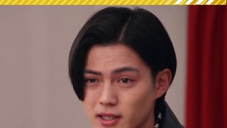 Eitoshi has been reincarnated for two thousand years and inherited the memory of Gene. He was beaten
