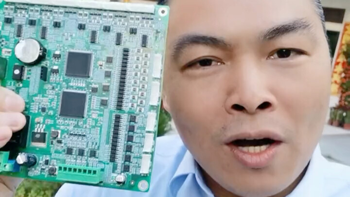 Why are we developing a pulse control board for 4- or 6-axis robots in the wake of the bus-based rob