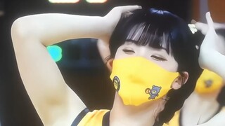 Cheerleader Li Duohui speed dance