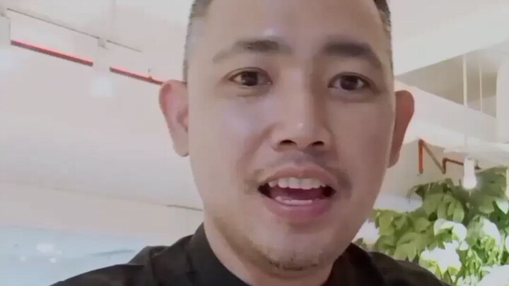 Kewarganegaraan Andrew Kalaweit