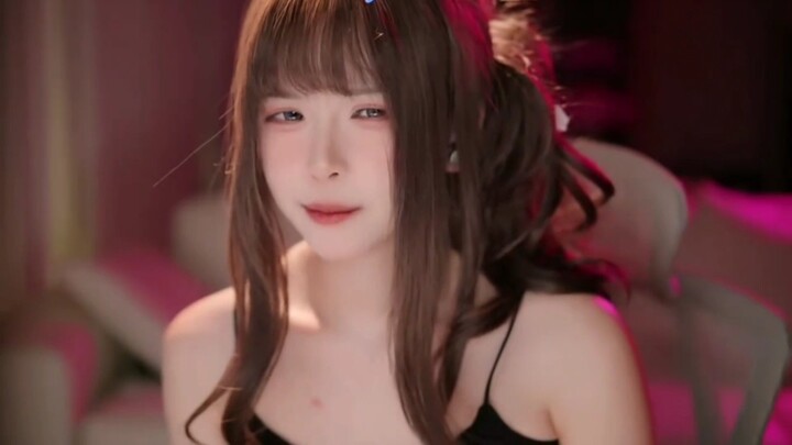 Does the bunny girl stop streaming and stop digging now?