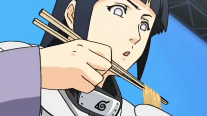 Hinata bình thường trông yếu ớt, mềm mại là do đói thôi!