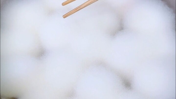 المفتاح لجعل هذا الطبق لذيذًا هو أنه أصبح مغطى بالشعر!