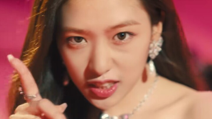 أعيد نشر هذا الفيديو لإزعاج أصدقائك المولعين بـ After LIKE!