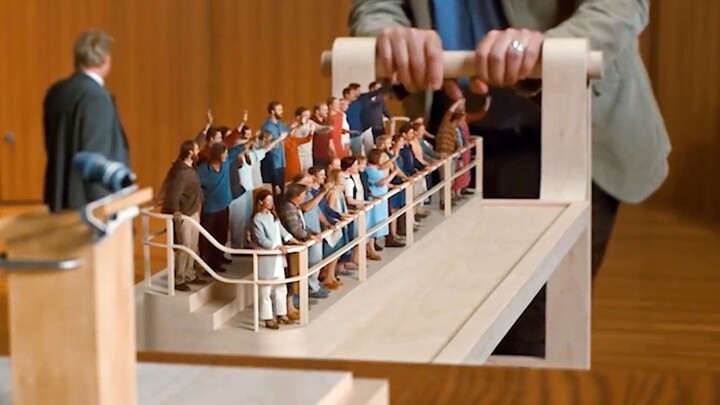 Ternyata kue kering yang biasanya bisa habis dalam sekali santap, setelah ukurannya diperkecil, bisa