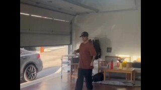 Amber刘逸云 ins 更新，原来伤痛一直都没好(ಡωಡ)