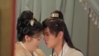 เชฟสาวทะลุมิติ พิชิตใจฮ่องเต้เรื่องย่อ : เชฟสาวยุคปัจจุบัน “ซวีชิงฮวน” ประสบอุบัติเหตุชนหัวหมูจนทะลุ