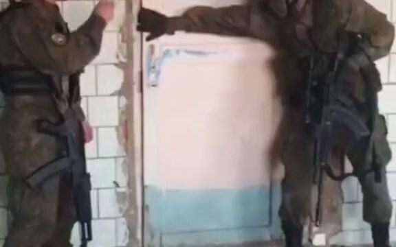 Cảnh té xe trong trận đấu