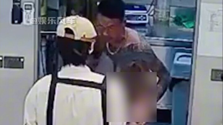 Không có vị cứu tinh nào cả, chỉ có những người bình thường đứng lên