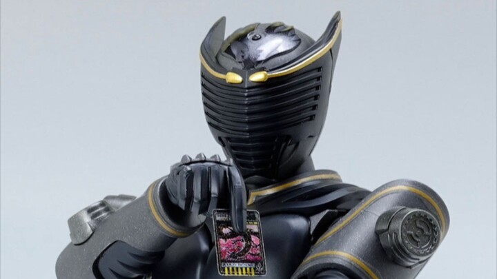 Gambar pengenalan resmi Kamen Rider Ryuga FRS - Mirror World Ryuga - Black Knight