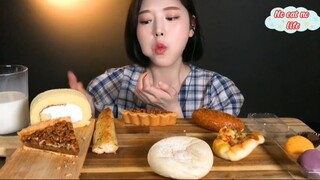 Marcaron 5 vị, bánh tart hạnh nhân, bánh bông lan cuộn kem 5 #amthuc