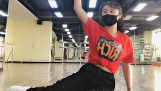 【莉莉子】K.A.R.D bomb bomb 练习室