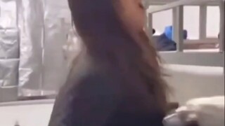 لا شيء سوى أن فمه معتاد على ذلك.