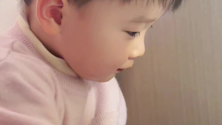 给酒店前台打电话 还挺厉害！