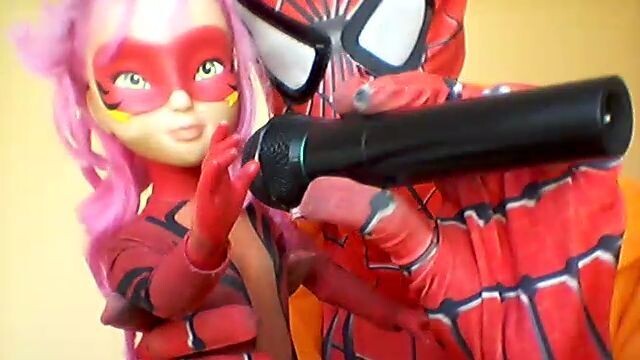 SPIDERMAN E MIRACULOUS LADY DRAGON FRIEREN A JORNADA PARA O ALÉM COVERS GABRIEL O MESTRE DOS BONECO