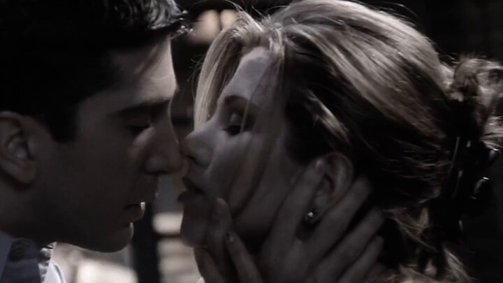 เอ็มวีสุดน่ารักในช่วงแรกของวง Friends - "Love in the Wind and Rain"