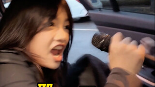 الطقس بارد جدًا، ومن الصعب جدًا قطع سيارة أجرة...