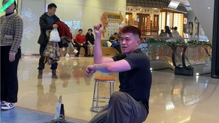 e 人 过 年的 时候 都在…