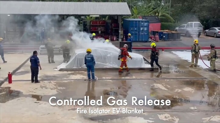 Fire Isolator EV Fire Blanket Demonstrates Controlled Gas & Vapor Ventilation