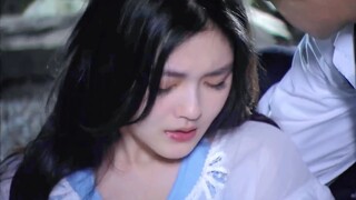 她在恨里温婉的活，滋养骨血里疯长的刺