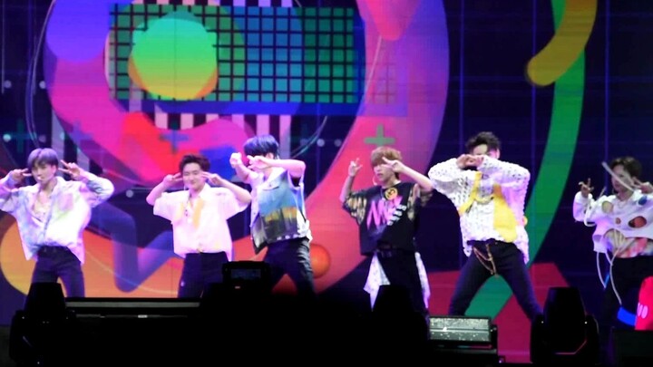 คอนเสิร์ตของ Boystory ที่เซี่ยงไฮ้คัฟเวอร์เพลง "Not Shy" ของ ITZY