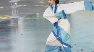 Zi Mu Yu Xi is beautifully graceful